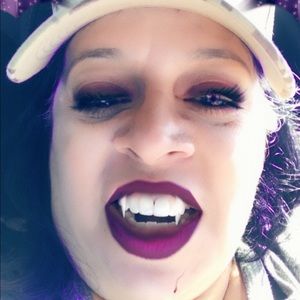 Meet your Posher, Linda